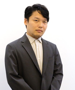 カメヤマ ミツヒロ